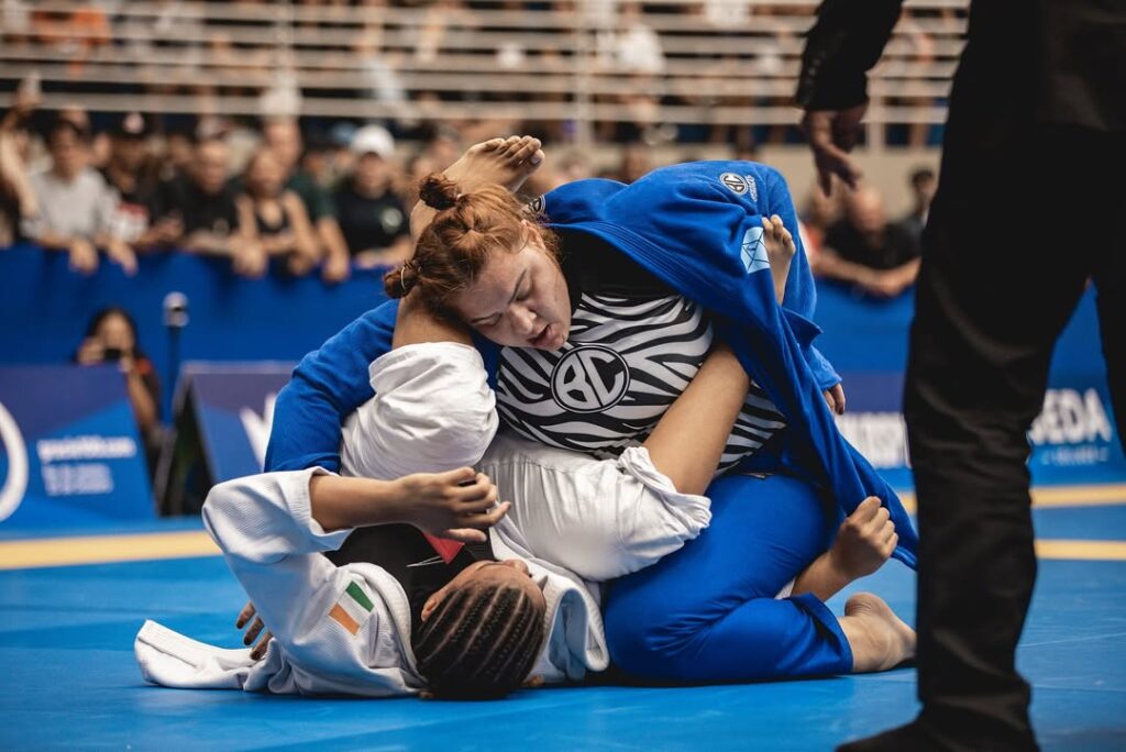 Tayane Porfírio e Gabi Pessanha se enfrentaram na final do super-pesado, faixa-preta adulto, no Brasileiro de Jiu-Jitsu.