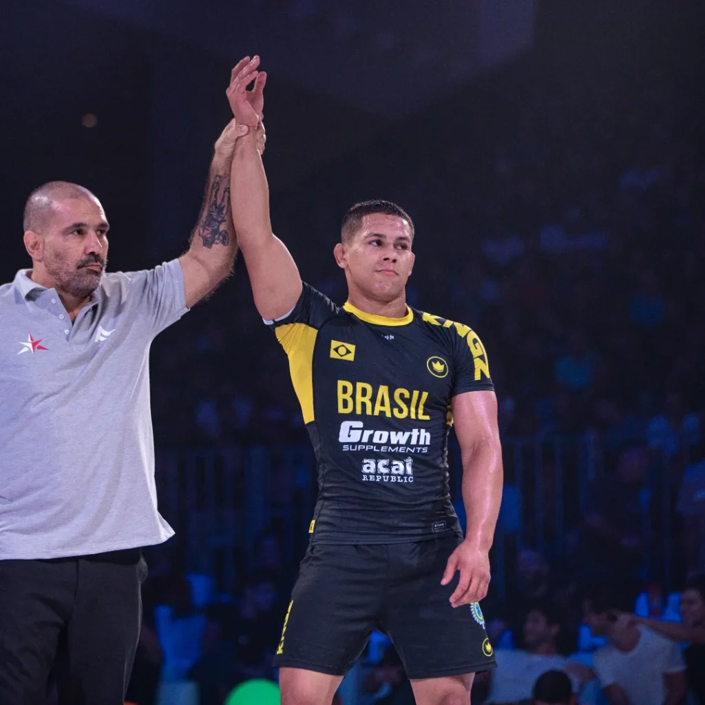 Mica Galvão em ação no BJJ Stars 15, evento no qual ele foi campeão lutando Jiu-Jitsu sem kimono.