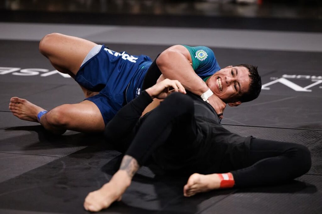 Mica Galvão foi mais contundente no confronto contra Jonnatas Gracie, o mais importante da noite.