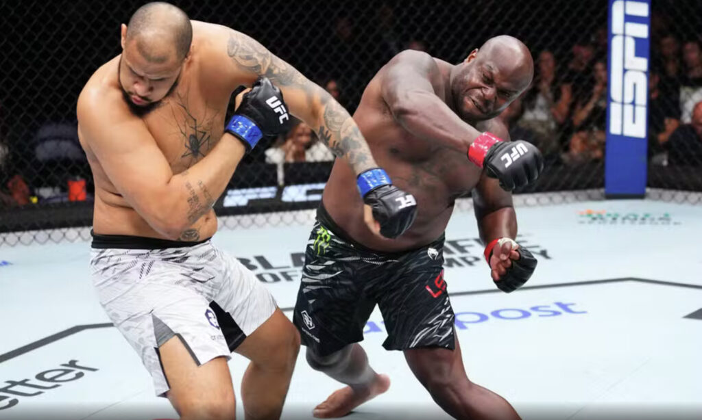 Tallison Teixeira sucumbiu diante de Derrick Lewis na luta principal do UFC, em Nashville.