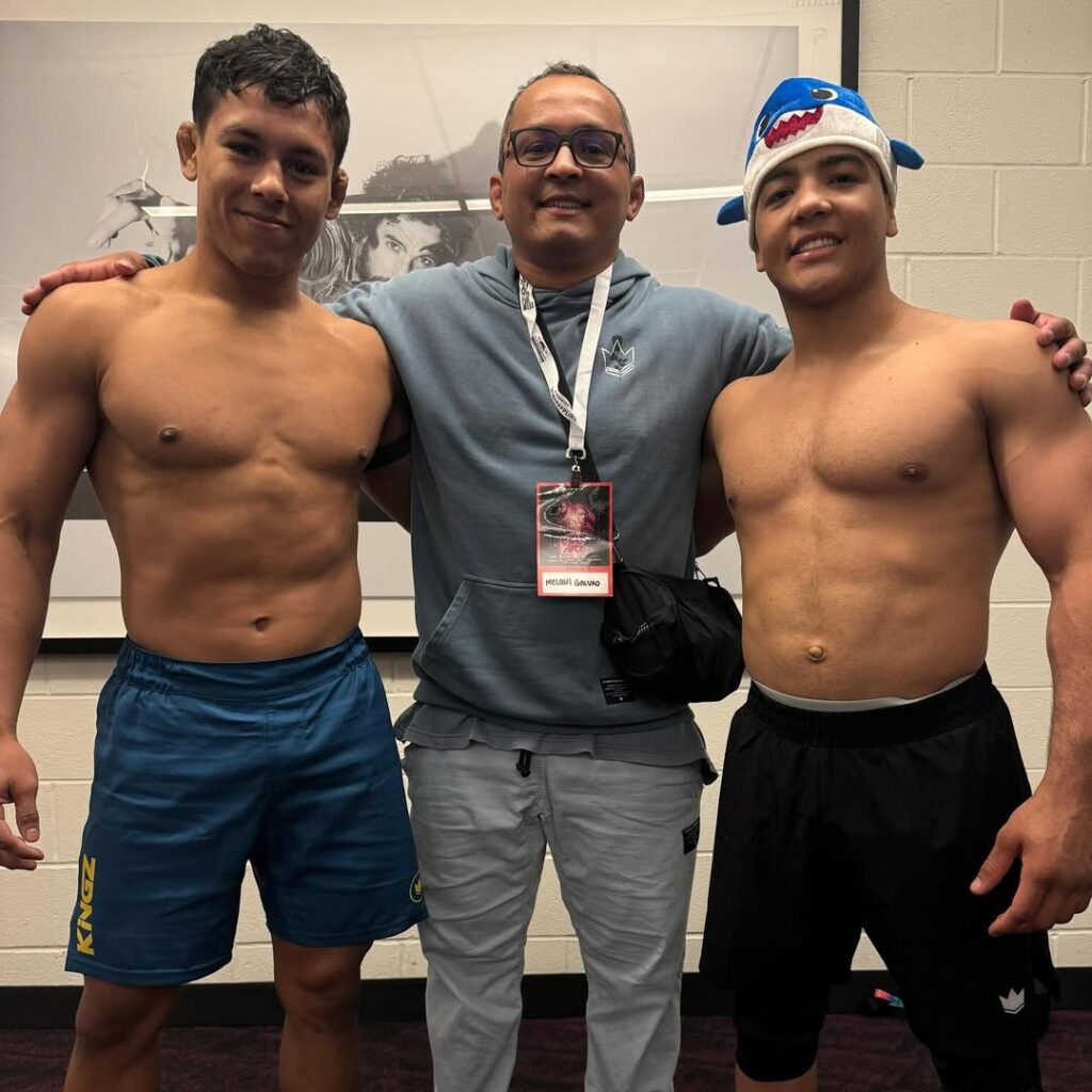 Mica Galvão, Melqui Galvão e Diogo Reis juntos em Las Vegas, nos Estados Unidos, em preparação para o Mundial do ADCC, no ano passado.