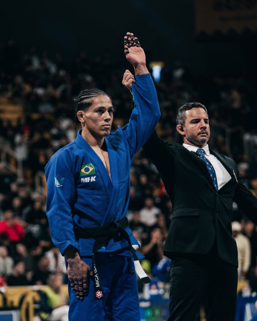 Mica Galvão, filho de Melqui e um dos maiores ícones da nova geração, completou a temporada perfeita no ano passado: campeão do Grand Slam da IBJJF e do ADCC.