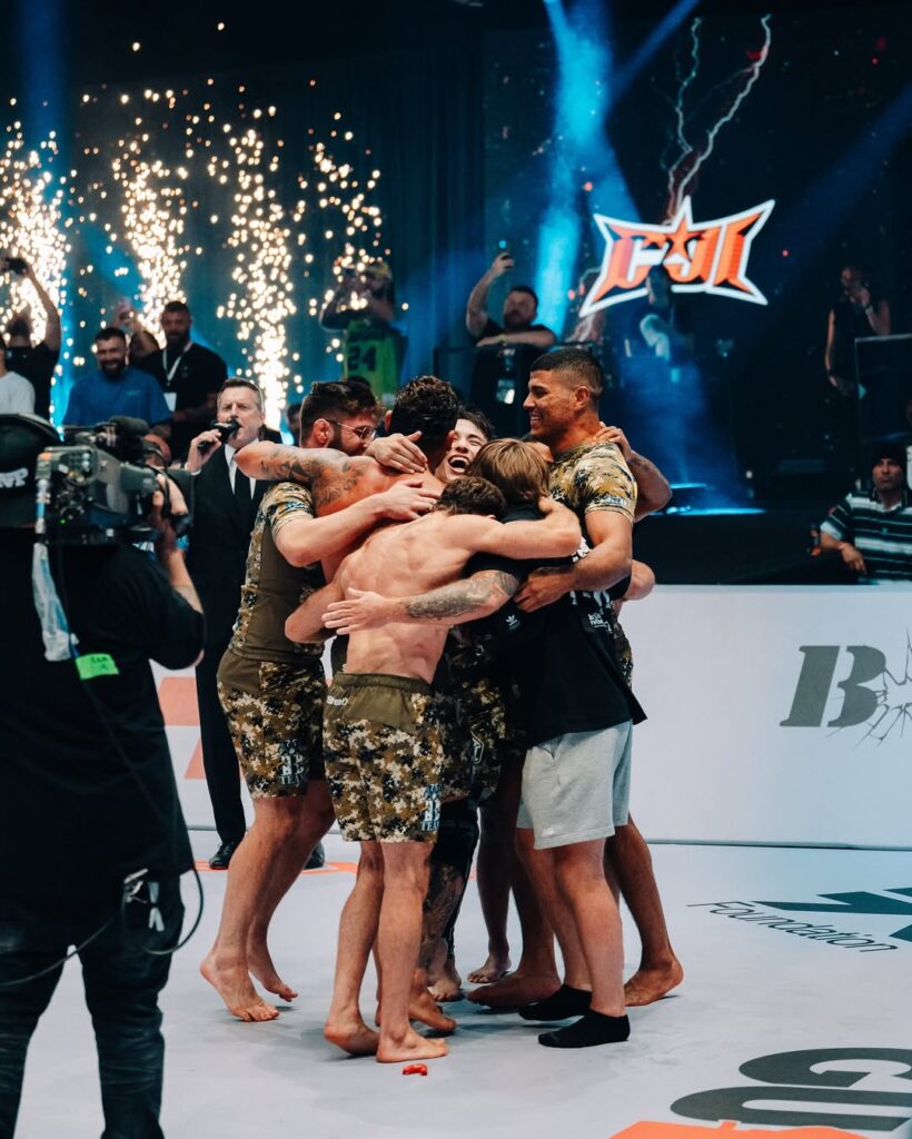 B-Team vence a disputa por times do CJI 2 e fica com o prêmio de um milhão de dólares.